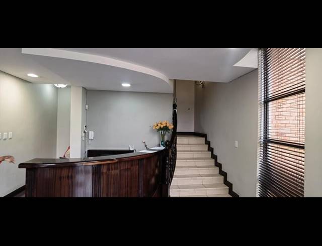 BUSINESS PROPERTY TO RENT IN ASHLEA GARDENS